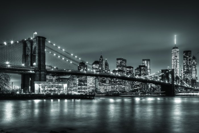 Fototapete Schwarz-weißes Foto der Brooklyn Bridge bei Nacht