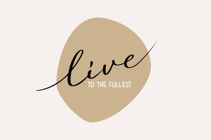 Fototapete Brauner Fleck mit zartem Schriftzug