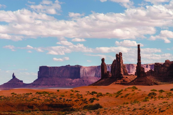 Fototapete Rote Wüste mit Felsen