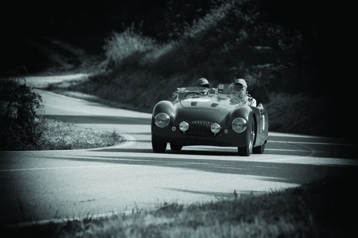 Fototapete Schwarz-weiß Foto eines Retroautos