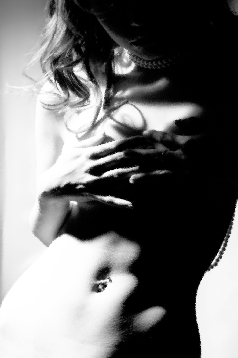 Bild Gentleness of Contrast (1-part) - Female Nude in Black and White