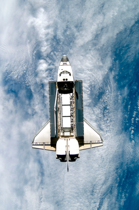 Poster Ein Raumschiff über den Wolken