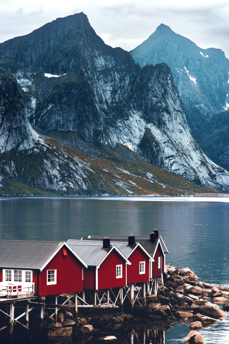 Poster Landschaft eines winterlichen Bergdorfes