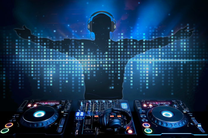 Poster Silhouette eines DJs mit aufgebautem DJ-Equipment