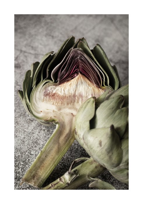 Poster Grüne Artischocken auf grauem Hintergrund