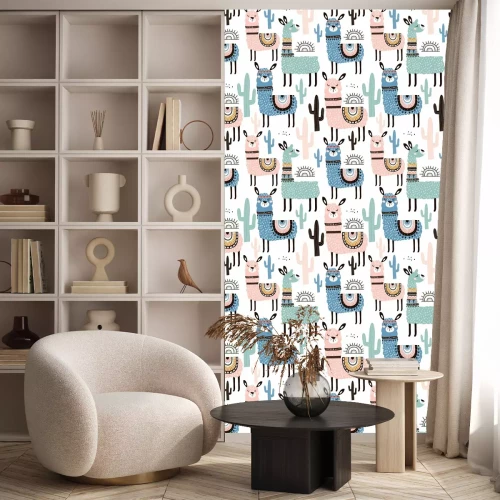 Tapete Nahtloses Muster mit gezeichneten Elementen des Lamas, des Kaktus und der Hand. Kreative kindische Textur. Groß für Stoff, Textil-Vektor-Illustration