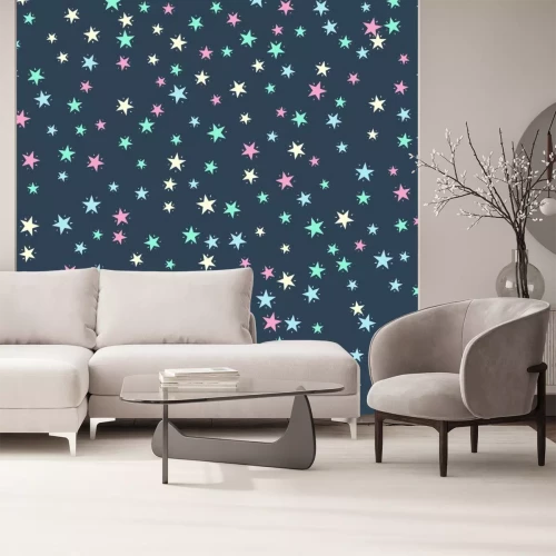 Sticker Mehrfarbige Sterne auf dunkelblauem Hintergrund