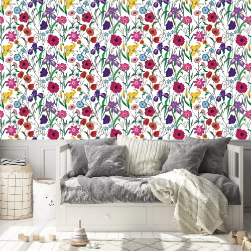 Tapete Bunte Wildblumen auf weißem Hintergrund