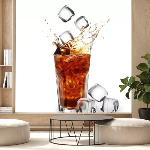 Sticker Cola Glas mit fallenden Eiswürfel über weiß