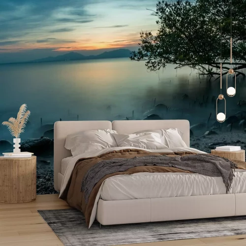 Fototapete Blick auf den Sonnenuntergang über den Berg von Mangroven