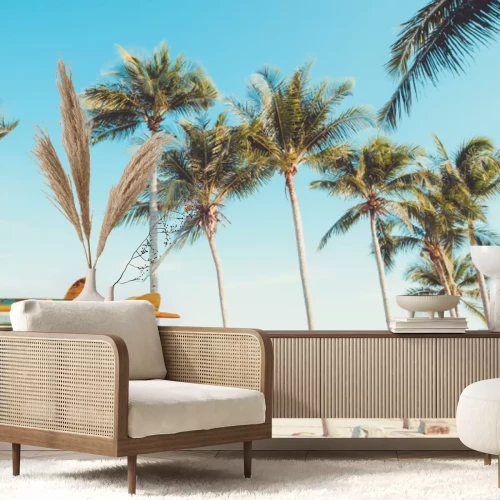 Fototapete Oldtimer geparkt am tropischen Strand (Meer) mit einem Surfbrett auf dem Dach - Leisure Trip im Sommer. Retro-Farbeffekt