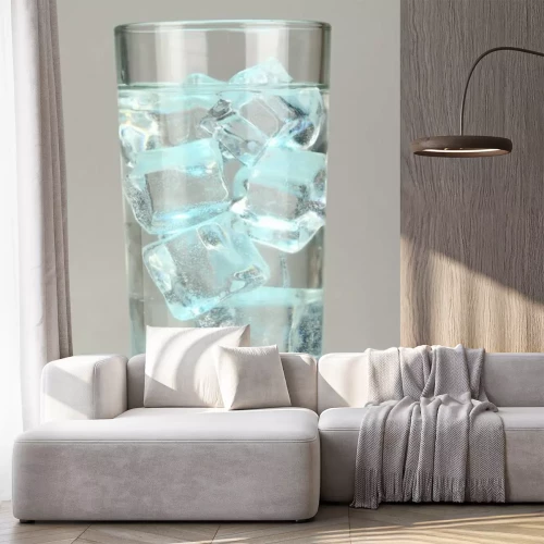 Sticker Eiswürfel im Glas auf hellblauem Hintergrund