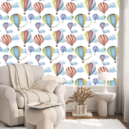 Tapete Fliegende Aquarell-Luftballons zwischen den Wolken