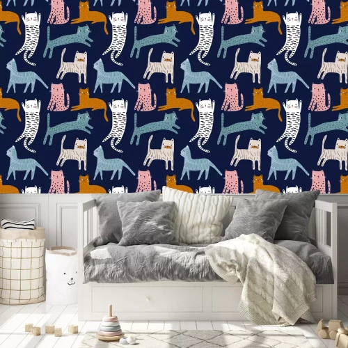 Tapete Illustrierte bunte Katzen auf einem marineblauen Hintergrund