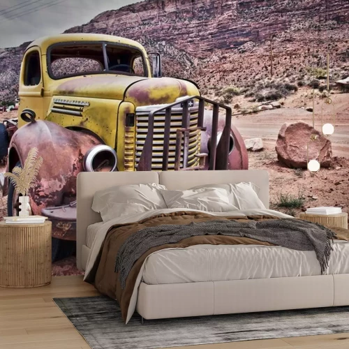 Fototapete Alter verlassener Lastwagen in einer Schlucht