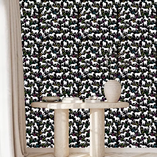 Tapete Weiße Pferde und bunte Hufeisen