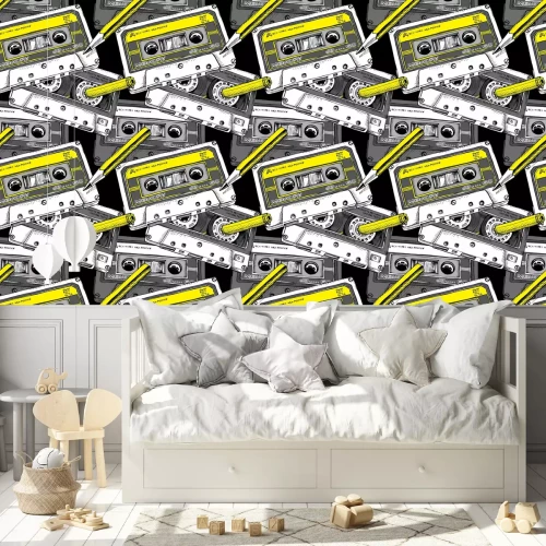 Tapete Nahtloses Muster mit Bild einer Audiokassette und eines gelben Stifts. Vektorillustration