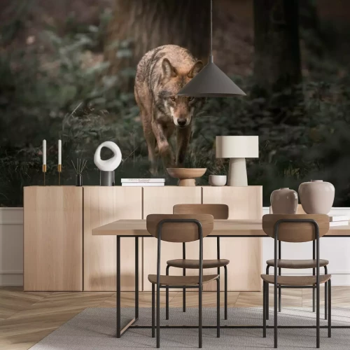 Fototapete Wandernder Wolf inmitten der Natur