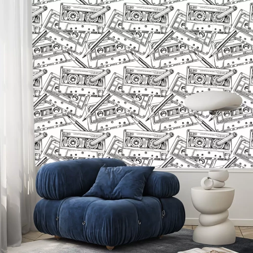 Tapete Nahtloses Muster mit Bild einer Audiokassette und eines Bleistifts. Vektorschwarzweiss-Illustration