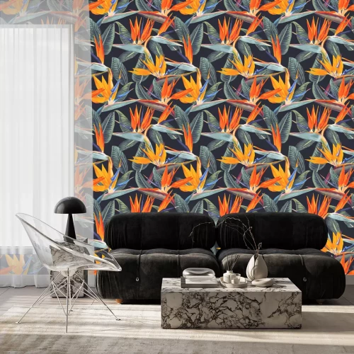 Tapete Tropische bunte Blumen auf dunklem Hintergrund