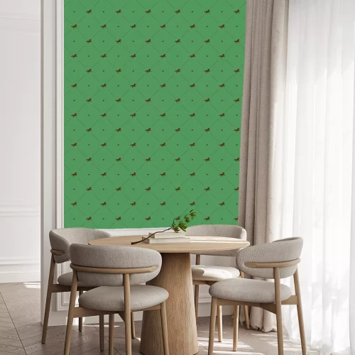 Tapete Silhouetten von Pferden und Herzen auf grünem Hintergrund