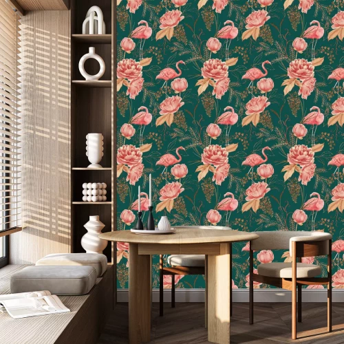 Tapete Rosa Blumen und Flamingos auf grünem Hintergrund