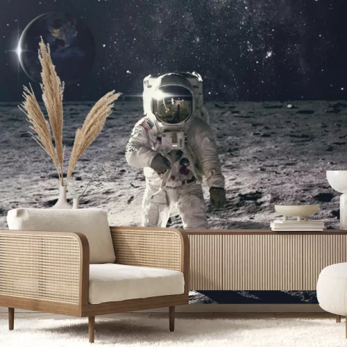 Fototapete Kosmonaut auf dem Mond im Weltraum