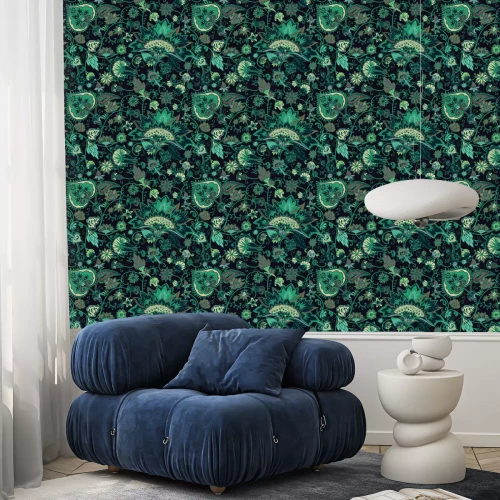 Tapete Grüne orientalische Blumen auf dunklem Hintergrund