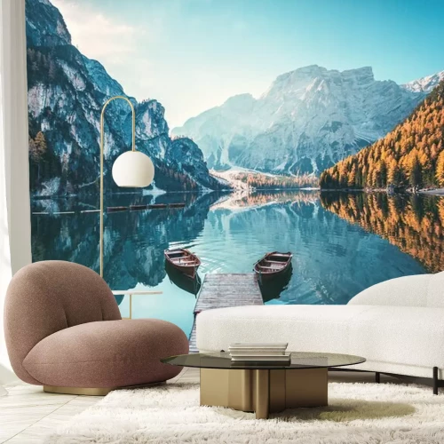 Fototapete Boats on the Braies Lake ( Pragser Wildsee ) in Dolomites mountains, Sudtirol, Italy