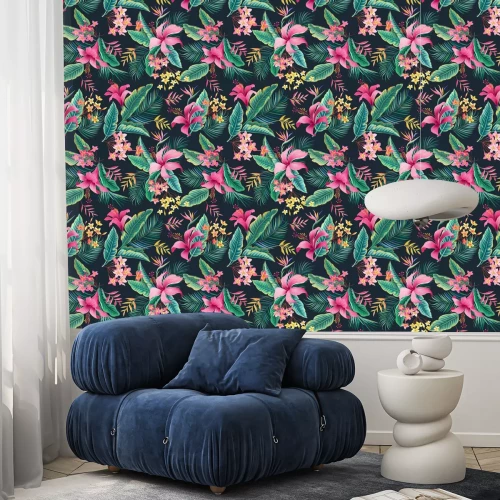 Tapete Rosa Hibiskusblüten zwischen tropischen Blättern