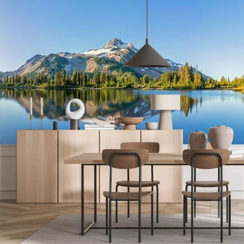 Fototapete Berglandschaft mit See und Baumspiegelungen