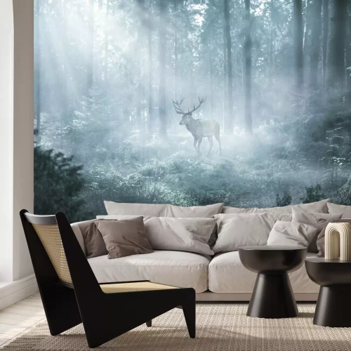 Fototapete Hirsch in einem geheimnisvollen Wald