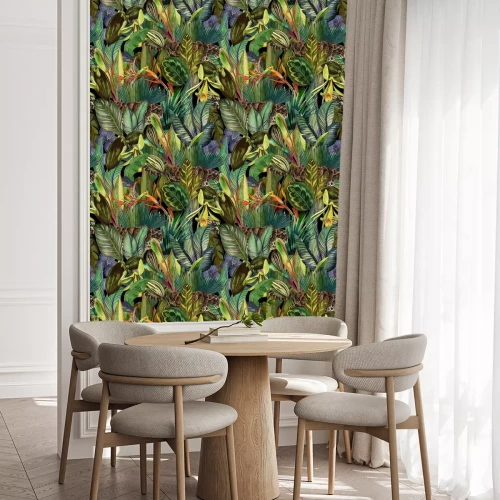 Tapete Tropisches Muster mit einem Leoparden inmitten von exotischen Pflanzen