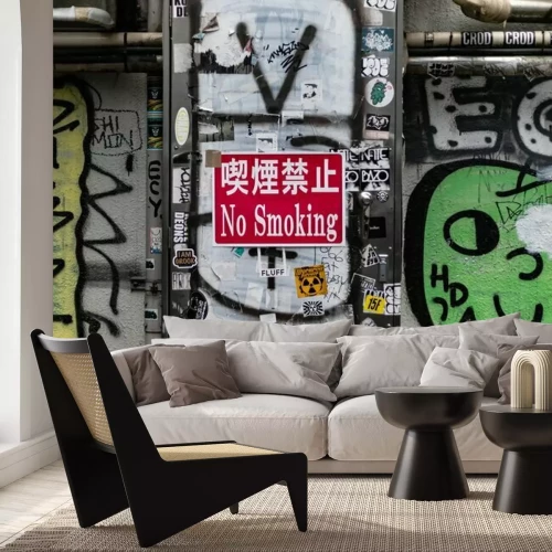 Sticker 喫煙禁止の張り紙と落書き