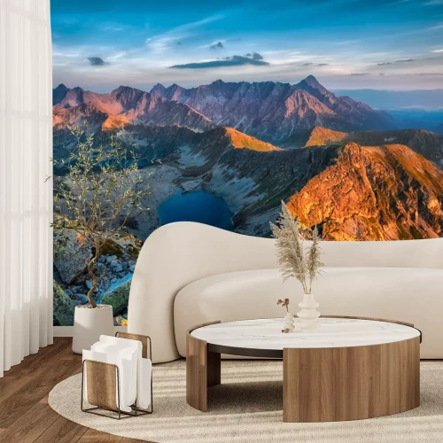 Fototapete Berglandschaft mit See bei Sonnenaufgang