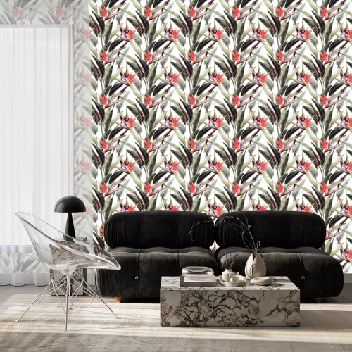 Tapete Blumenmuster mit tropischen Blättern und Strelitzienblüten auf weißem Hintergrund