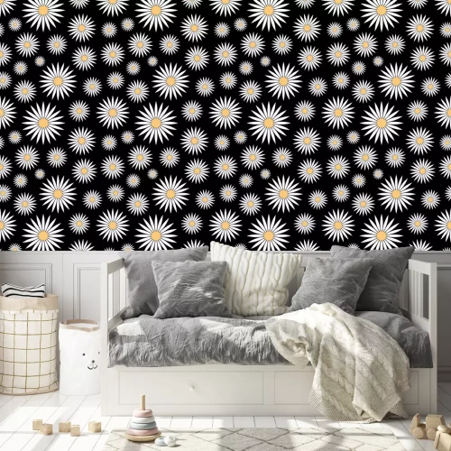 Tapete Grafische Gänseblümchen auf schwarzem Hintergrund