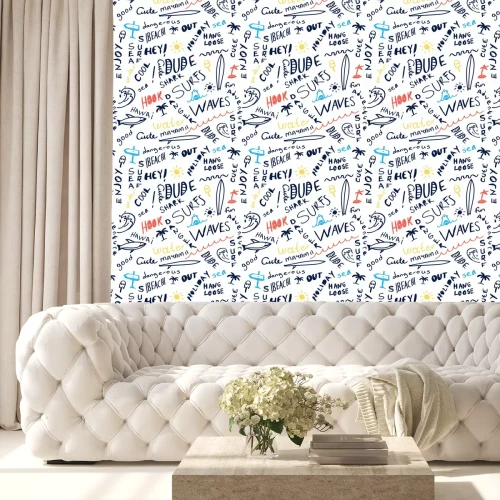 Tapete Schwarze Graffiti und Zeichnungen mit Tafeln