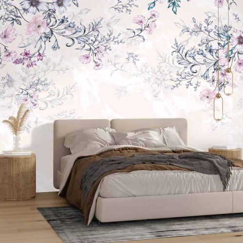 Fototapete Blühende Kletterpflanzen auf Marmorgrund