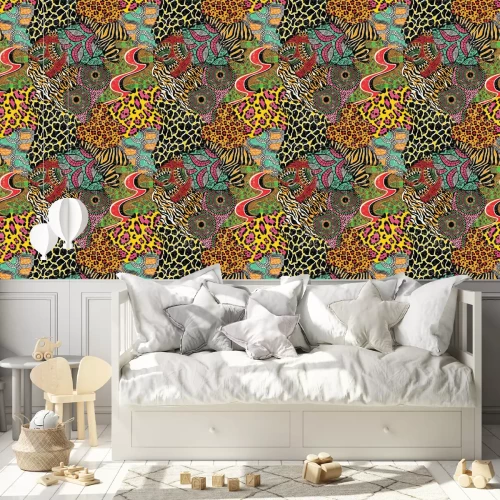 Tapete Wild animal skins and traditional african fabric patchwork wallpaper abstract vector seamless pattern