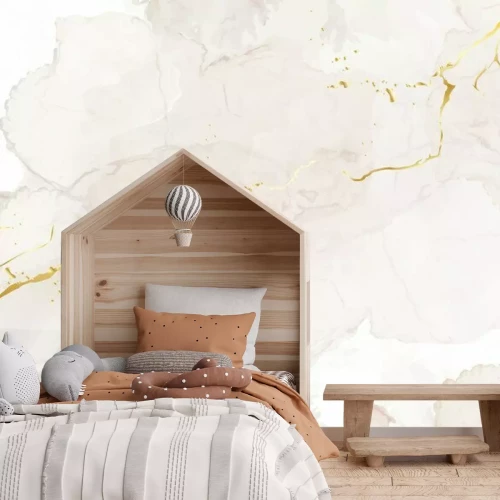 Fototapete Ein beiger Fleck, der mit einem goldenen Band geschnitten ist