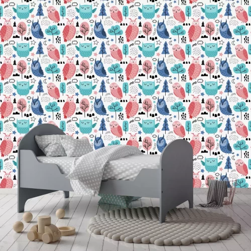 Tapete Bunte Eulen im Wald