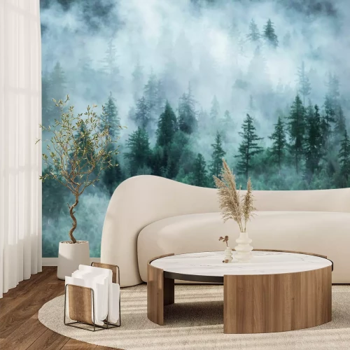 Fototapete Nadelwald im Nebel in kühlen Farbtönen