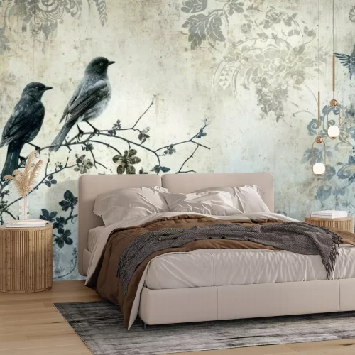 Fototapete Vögel in Bäumen auf einer alten Wand mit Ornamenten