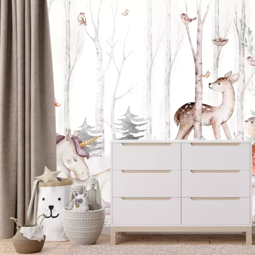 Fototapete Einhorn und Tiere zwischen den Bäumen in einem Aquarellwald