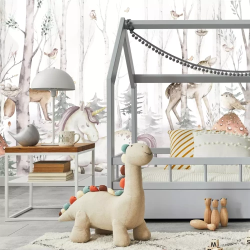 Fototapete Ein Einhorn und Tiere zwischen den Bäumen in einem Märchenwald