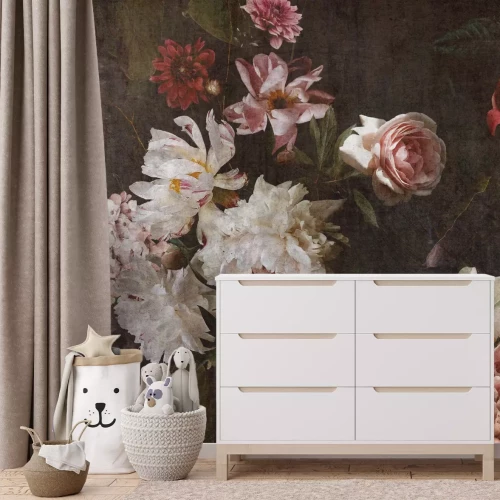 Fototapete Blumen im Barockstil auf dunklem Hintergrund