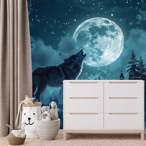 Fototapete Wolf am Berghang zwischen Bäumen und Vollmond