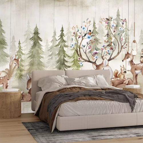 Fototapete Reh mit mit Blumen geschmückten Geweihen vor Waldblick