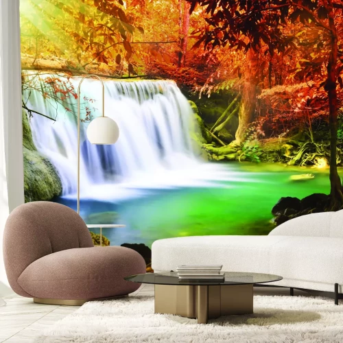 Fototapete Sonnenaufgang im herbstlichen Wald mit Wasserfall